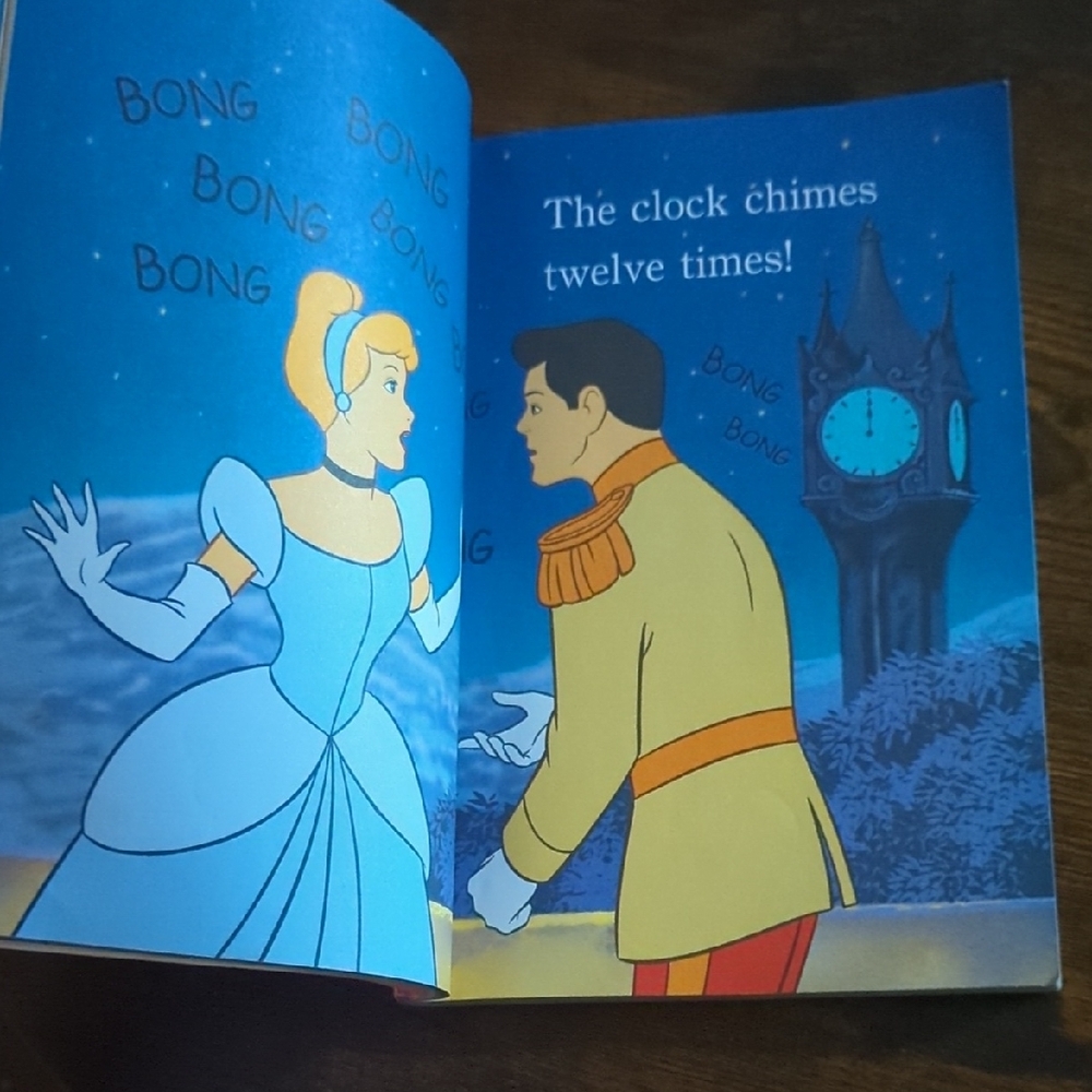 3/$10 📚 Disney Princess Collection Book - Picture 4 of 12